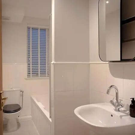 Stunning 2 Bed Flat With Parking, And Garden With Mountain Views Apartment Crieff Exterior photo