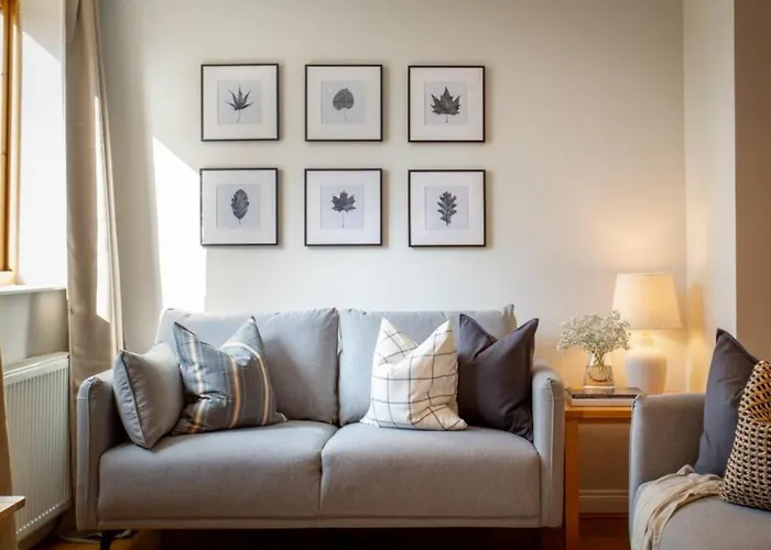 Stunning 2 Bed Flat With Parking, And Garden With Mountain Views