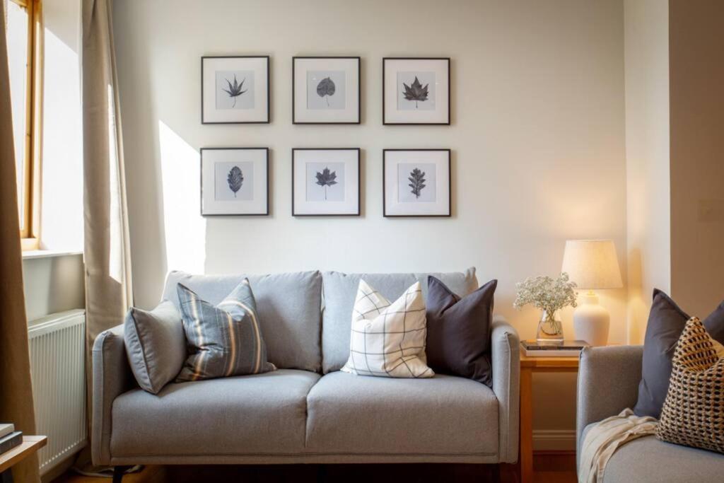 Stunning 2 Bed Flat With Parking, And Garden With Mountain Views Crieff